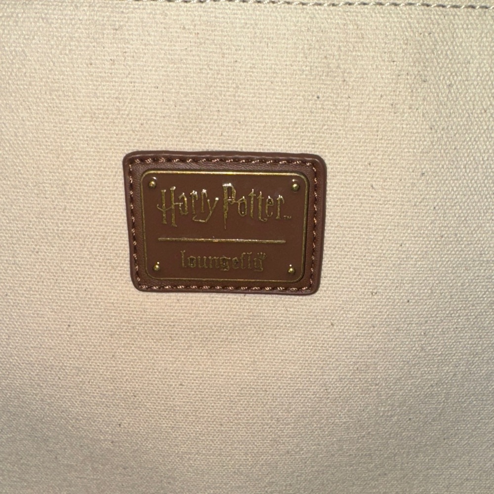 Harry Potter Elder Wand Tan Loungefly Brown Canvas Handbag NWOT - Picture 4 of 13